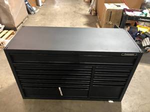 lot 1 image: Husky 56 in. W x 22 in. D Heavy Duty  Rolling Tool Chest Customer Returns See Pictures