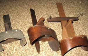 lot 184 image: Lot of Antique Stereo Viewers and Parts