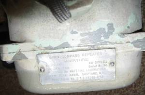 lot 201 image: WWII US Navy Gyro-Compass, Repeater, Miniature Lot