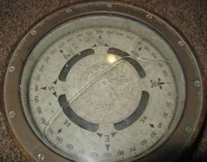 lot 202 image: WWII US Navy Heavy Brass Compass, Mk I, 1941