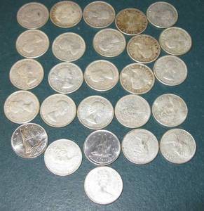lot 315 image: 26 Canadian Dimes, Mostly Silver