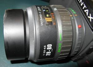 lot 254 image: Pentax SF10 w 28-80 Lens and Olympus Super Zoom 3500 DIX