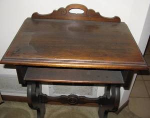 lot 9 image: Vintage Mahogany Telephone Table With Chair