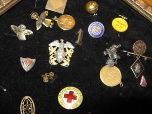 lot 119 image: Lot of Vintage Pins - Some Sterling