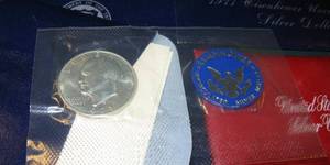 lot 330 image: 8 Uncirculated Coin Sets, 1971-1979