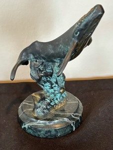 lot 144 image: SPI Gallery Brass Whale and Baby Figurine Sculpture