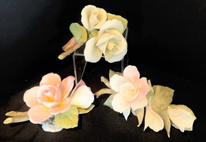 lot 106 image: Pretty Three Vintage Porcelain Flowers