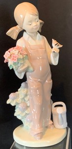 lot 108 image: Lladro Porcelain Figurine Spring No. 5217,