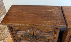 lot 8 image: Pair of Vintage Wood Nightstands