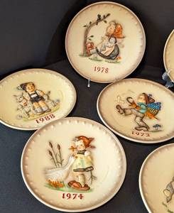 lot 46 image: Variety of Vintage Hummel Collector Plates