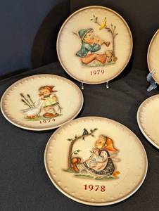 lot 148 image: Vintage Hummel Collector Plates #2
