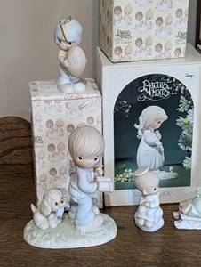 lot 155 image: Assorted Precious Moments Porcelain Figurines
