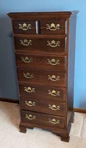lot 41A image: Vintage Chippendale Style Lingerie Dresser