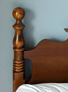 lot 157 image: Vintage Wood Queen Bed Frame