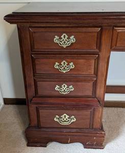 lot 161 image: Vintage Chippendale Style Desk
