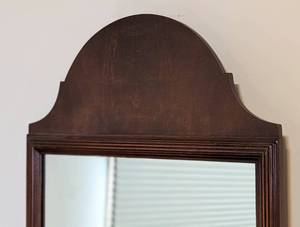 lot 165 image: Vintage True Grand Rapids Mahogany Wood Wall Mirror