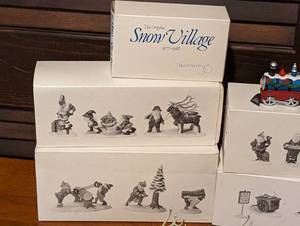 lot 184 image: Assorted Department 56 North Pole Christmas Figurines