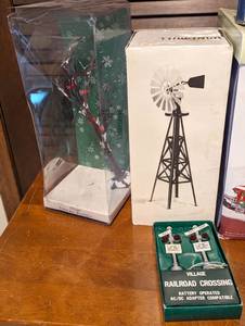 lot 186 image: Department 56 Snow Village Train Station and Accessories
