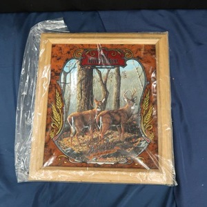 lot 30 image: OLD MILWAUKEE WILDLIFE SERIES 2, THE DEER