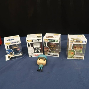 lot 92 image: POP DOLLS