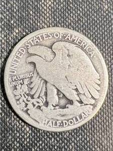 1917 US WALKING LIBERTY HALF DOLLAR