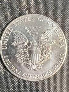 1987 AMERICAN SILVER EAGLE 1 TROY OZ .999 FINE SILVER