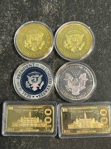 4 DONALD TRUMP ROUNDS IN AIRTITES AND 2 DONALD TRUMP BARS IN AIRTITES NON SILVER