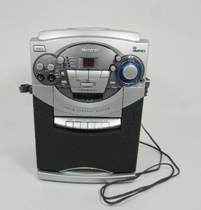 lot 9 image: Vintage Home Electronics...Memorex MKS2451 Karaoke Machine