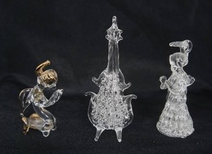 lot 39 image: (3) Vintage Blown Art Glass Miniature Figures...