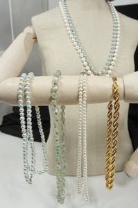 lot 51 image: Vintage Gold Twist, Pearl & Beaded Necklaces...