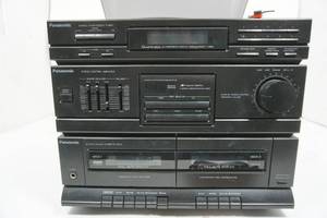 lot 164 image: Vintage Electric Panasonic Compact Audio System...