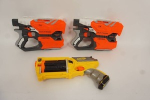 lot 221 image: Games and Toys...Air Guns