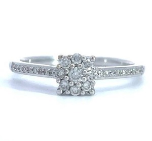 New Diamond Petite Cluster Openwork Tulip Ring in White Gold Retail $1,784