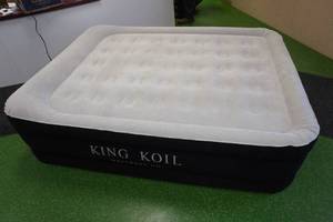 lot 14 image: King Koil Air Mattress -Queen