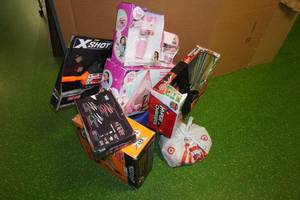 lot 283 image: Assorted Toys
