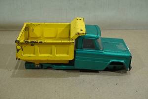 lot 113 image: Vintage Structo Pressed Steel Dump Truck Project