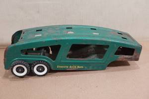 lot 112 image: Vintage Structo Pressed Steel Auto Haul Trailer
