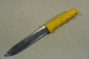 lot 138 image: Aquadag Rubber Handle Stainless Steel Dive Knife