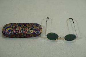 lot 145 image: Holographic Vintage Look Sunglasses with Case