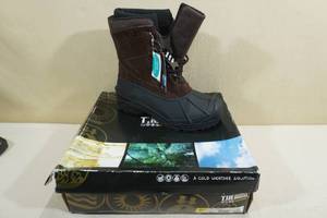lot 171 image: Therma Winter Boots - Mens 10