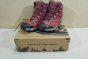 lot 172 image: Oboz Hiking Shoes - Womens 9.5