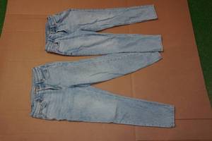 lot 185 image: 2 Pairs American Eagle Jeans - Size 4