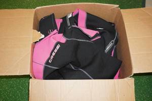 lot 214 image: 10 Cressi Short Wet Suits - PinkBlack