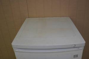 lot 2H image: Kenmore 5.1 Cu Ft Upright Freezer