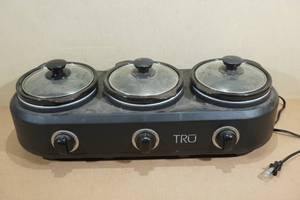 lot 218 image: Tru 3 Place Slow Cooker