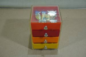 lot 243 image: Assorted Collector Pins