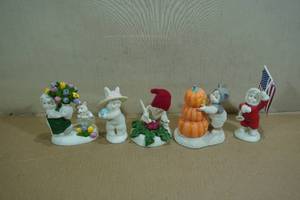 lot 254 image: Colorized Snowbabies Figures - 4th of July, Easter, Halloween