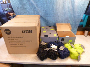12 Boxes of Freeman Shower Sponges