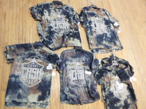 18 Johnny Cash Man in Black T-Shirts