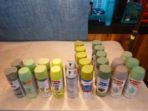 25 Cans of Spray PaintFinishes